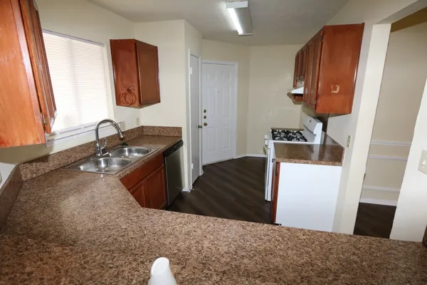 $1,550 | 18726 Andalusian Drive, Cypress, TX 77433