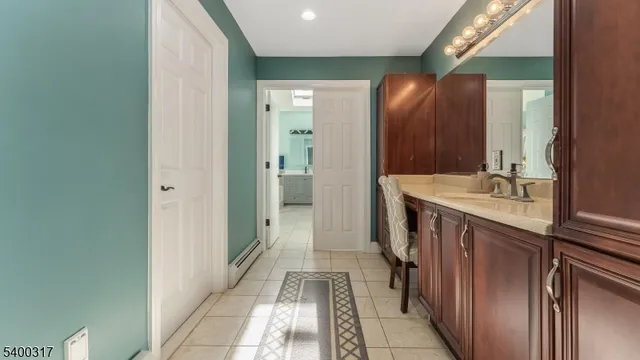 $1,375,000 | 3 Alexandria Overlook, Milford, NJ 08848