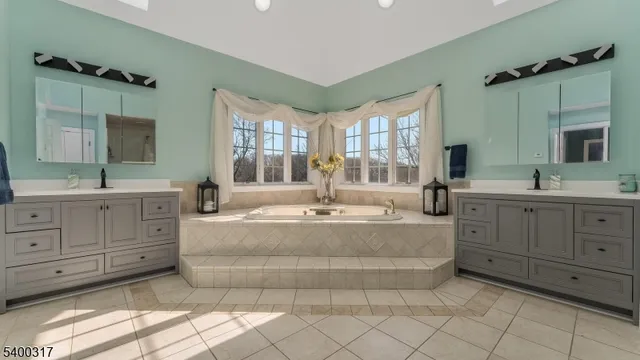 $1,375,000 | 3 Alexandria Overlook, Milford, NJ 08848