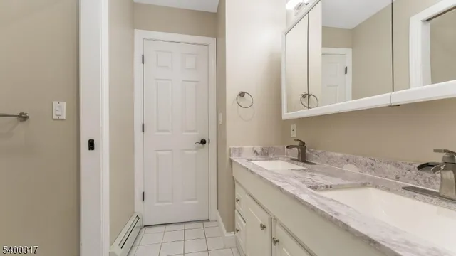 $1,375,000 | 3 Alexandria Overlook, Milford, NJ 08848