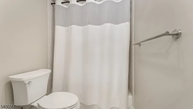 $1,375,000 | 3 Alexandria Overlook, Milford, NJ 08848