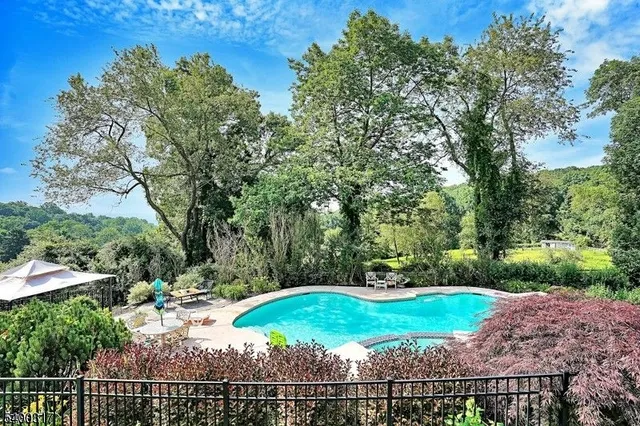 $1,375,000 | 3 Alexandria Overlook, Milford, NJ 08848