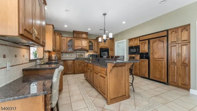 $1,375,000 | 3 Alexandria Overlook, Milford, NJ 08848