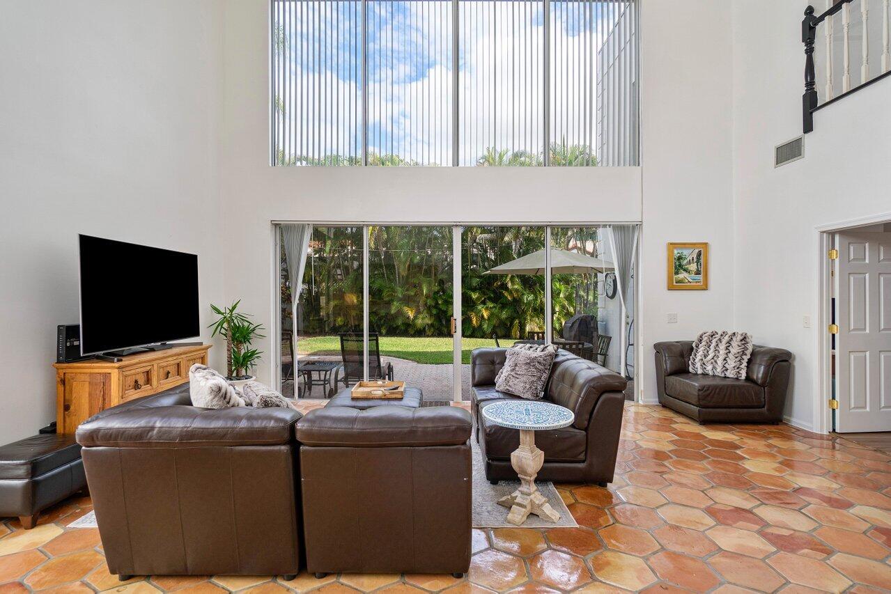 7716 Travelers Tree Drive Boca Raton, FL 33433 - Photo 10 of 34 009-7716TravelersTreeDrive-BocaRaton-FL-