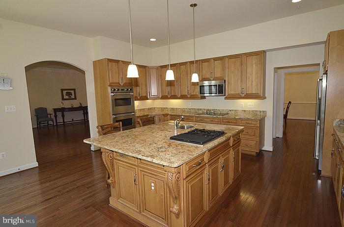 KITCHEN VIEW 3