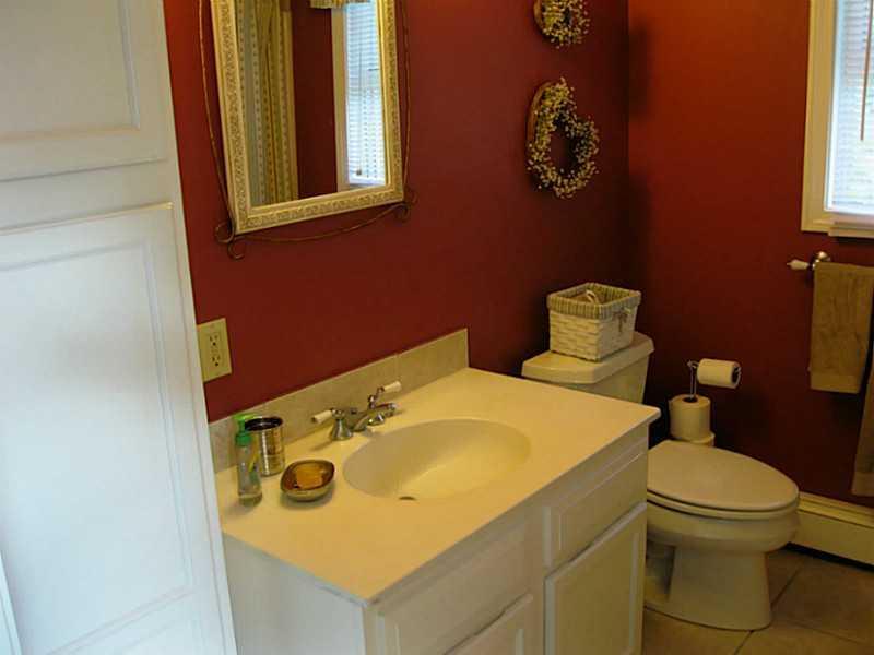 61 Stuart Street Portland, ME 04103 - Photo 13 of 33 Bathroom. 1st floor bathroom