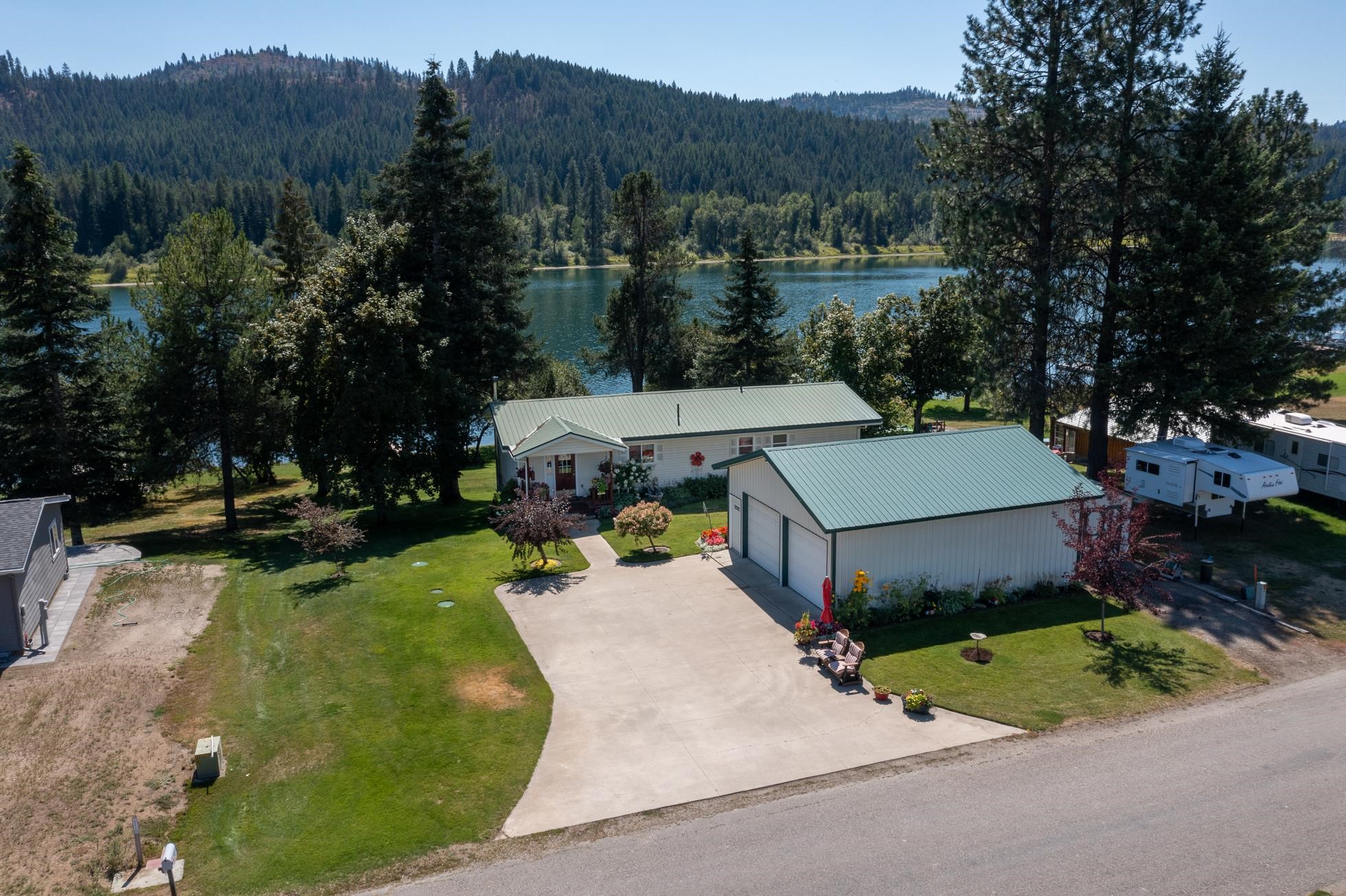591 Greggs Road Newport, WA 99156 - Photo 4 of 50 Gallery Image 4