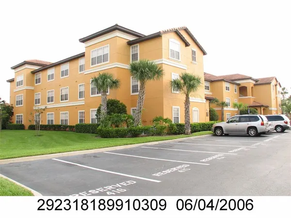 $2,300 | 5483 Vineland Road, Unit 10309, Orlando, FL 32811