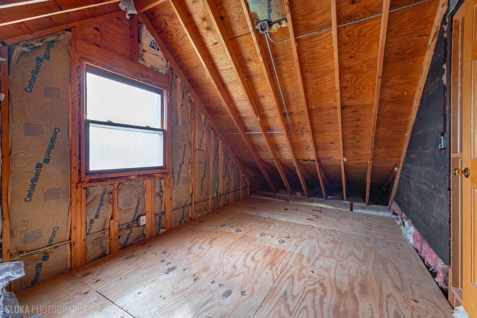 508 Crest Drive Cary, IL 60013 - Photo 29 of 35 a view of a room with wooden walls