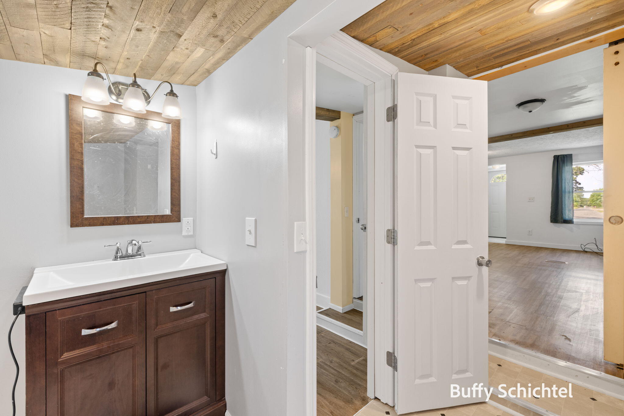 1546 South Walker Road Muskegon, MI 49442 - Photo 16 of 27 14-web-or-mls-2R9A3480