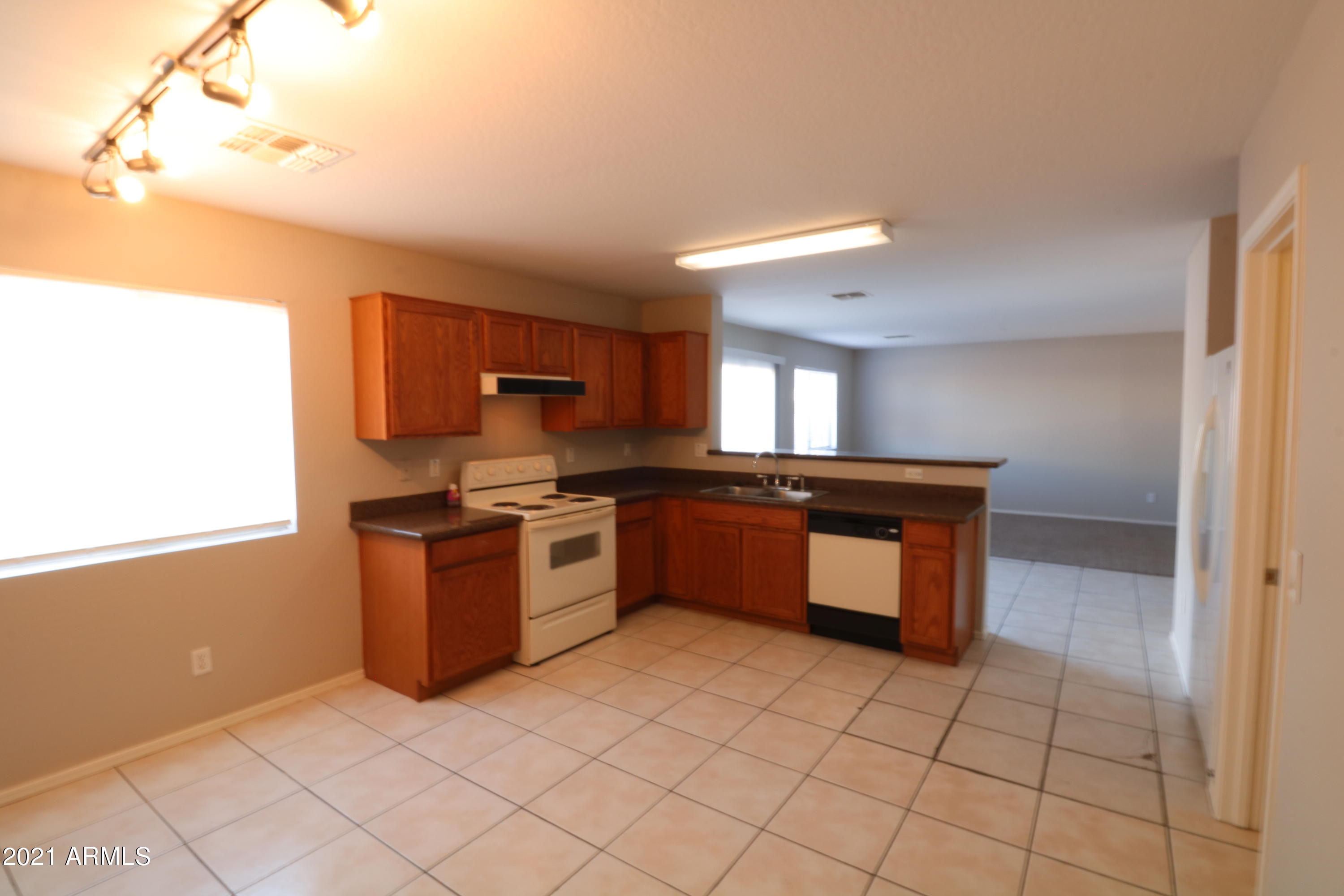 8434 West Riley Road Tolleson, AZ 85353 - Photo 12 of 31 _MG_5296