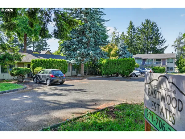 $2,890,000 | 19109 Southeast Yamhill Street, Portland, OR 97233