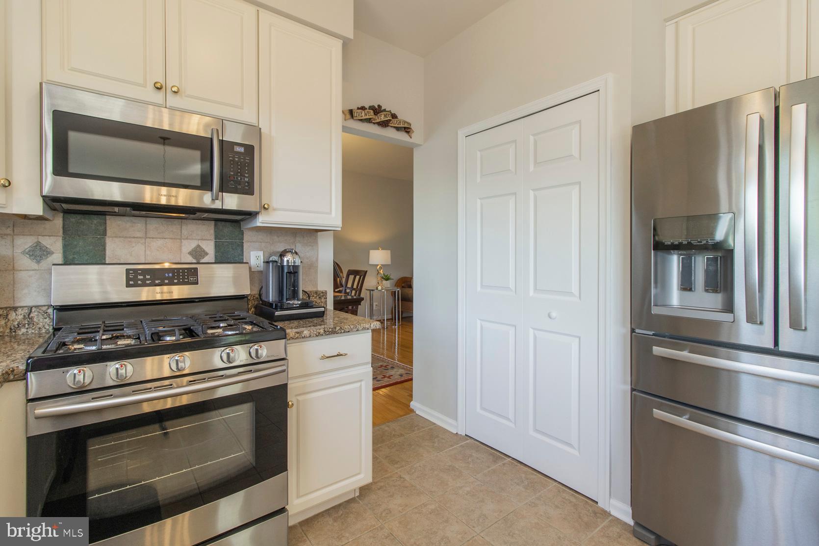 2330 Dale Road Huntingdon Valley, PA 19006 - Photo 9 of 35 Gallery Image 9