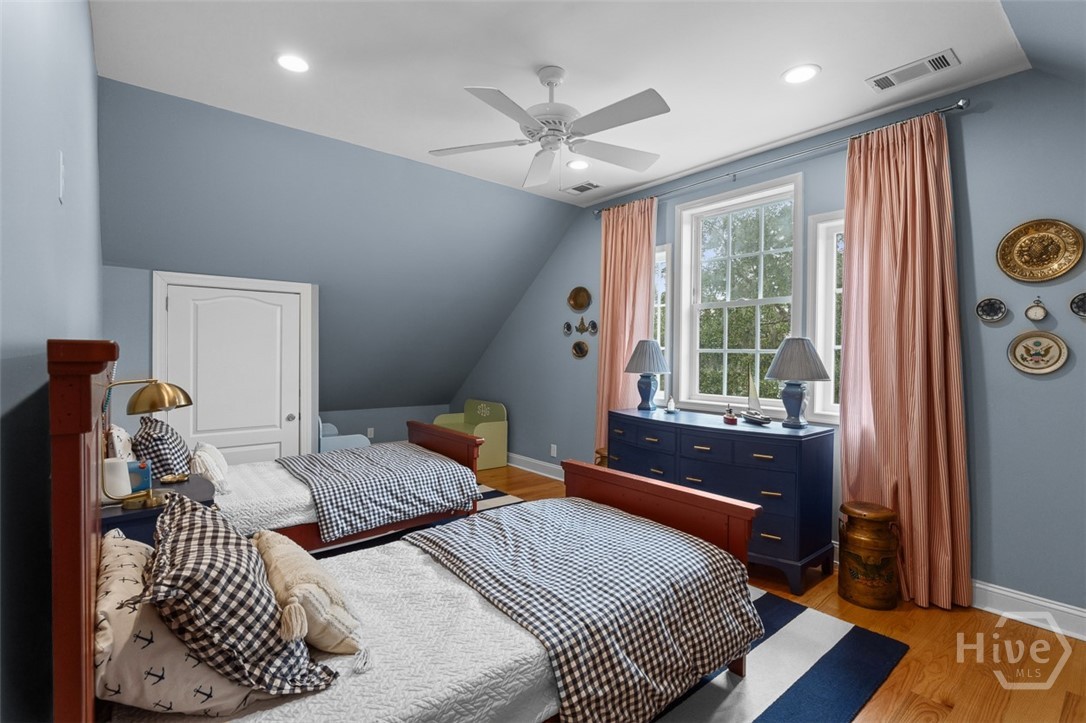 2 Lightenstone Court Savannah, GA 31411 - Photo 29 of 41 Bedroom 3 with separate Ensuite