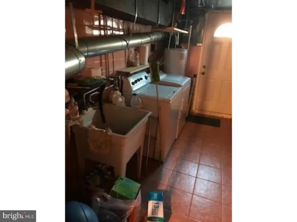 a view of entryway and hall