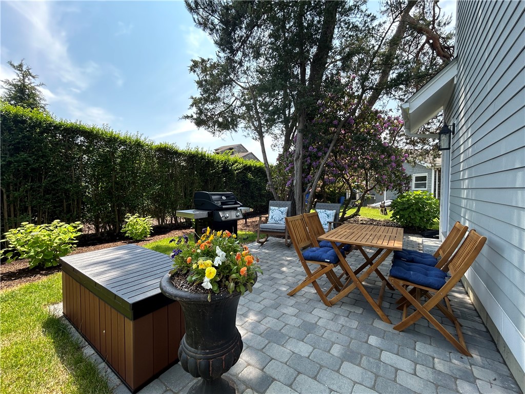 5 Key Court, Unit B Newport, RI 02840 - Photo 3 of 25 private patio