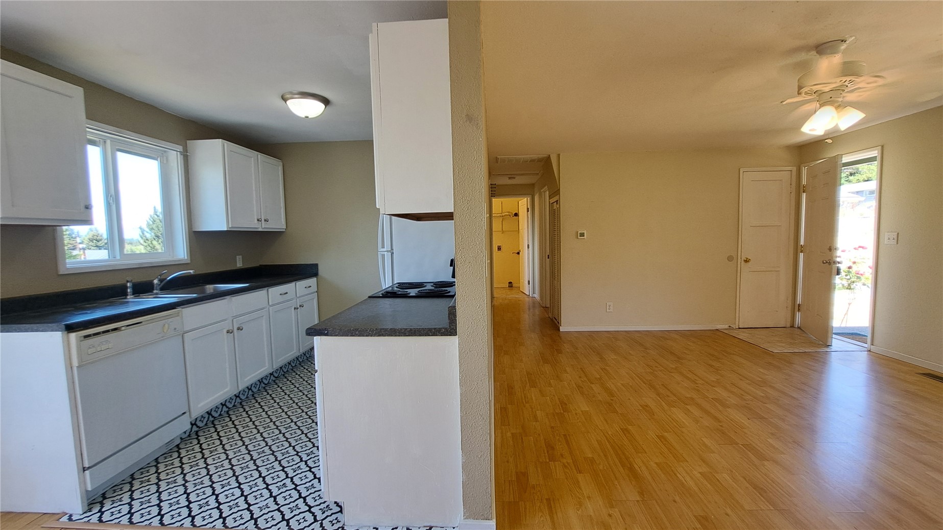 3259 Wright Avenue Bremerton, WA 98310 - Photo 10 of 25