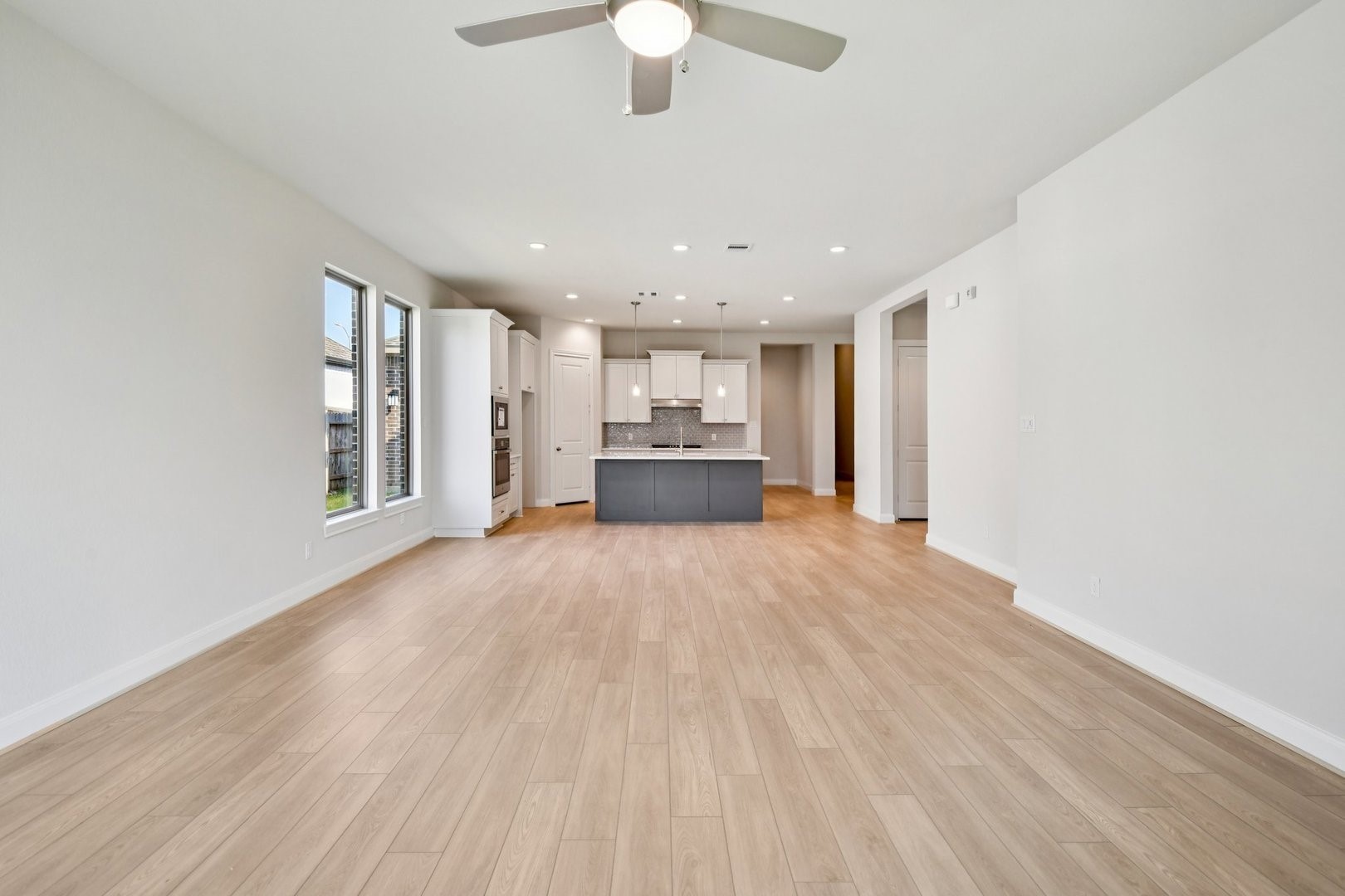 21139 Flowerhorn Drive Cypress, TX 77433 - Photo 6 of 16 21139 Flowerhorn Living Room