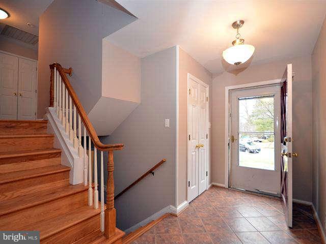 11801 Prestwick Road Potomac, MD 20854 - Photo 19 of 29 Interior (General)