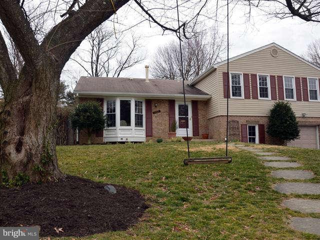 11801 Prestwick Road Potomac, MD 20854 - Photo 28 of 29 Exterior (Rear)