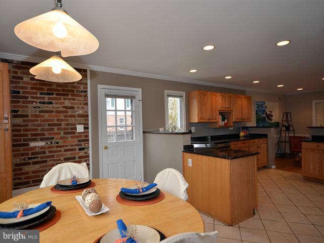 11801 Prestwick Road Potomac, MD 20854 - Photo 7 of 29 Kitchen