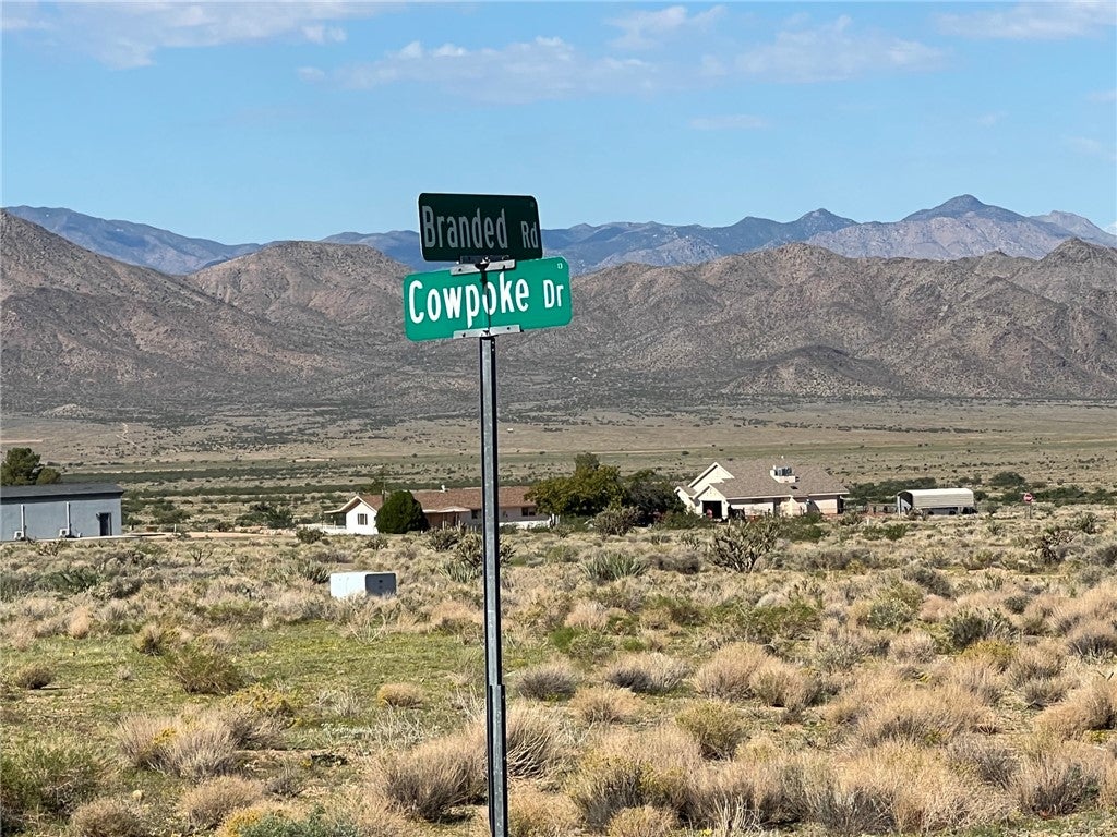 9376 Branded Road Kingman, AZ 86401 - Photo 2 of 4 Gallery Image 2