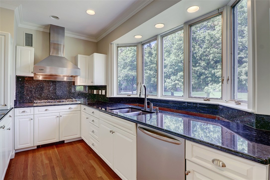 320 Rumstick Road Barrington, RI 02806 - Photo 17 of 40 Gallery Image 17