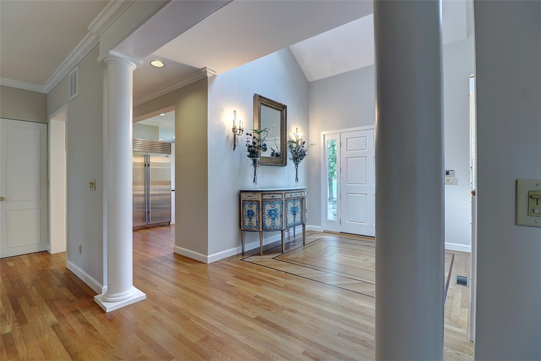 320 Rumstick Road Barrington, RI 02806 - Photo 6 of 40 Gallery Image 6