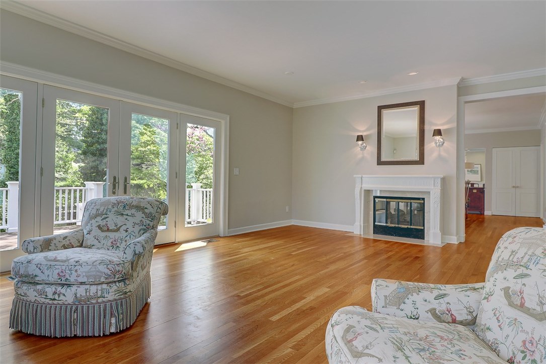 320 Rumstick Road Barrington, RI 02806 - Photo 8 of 40 Gallery Image 8