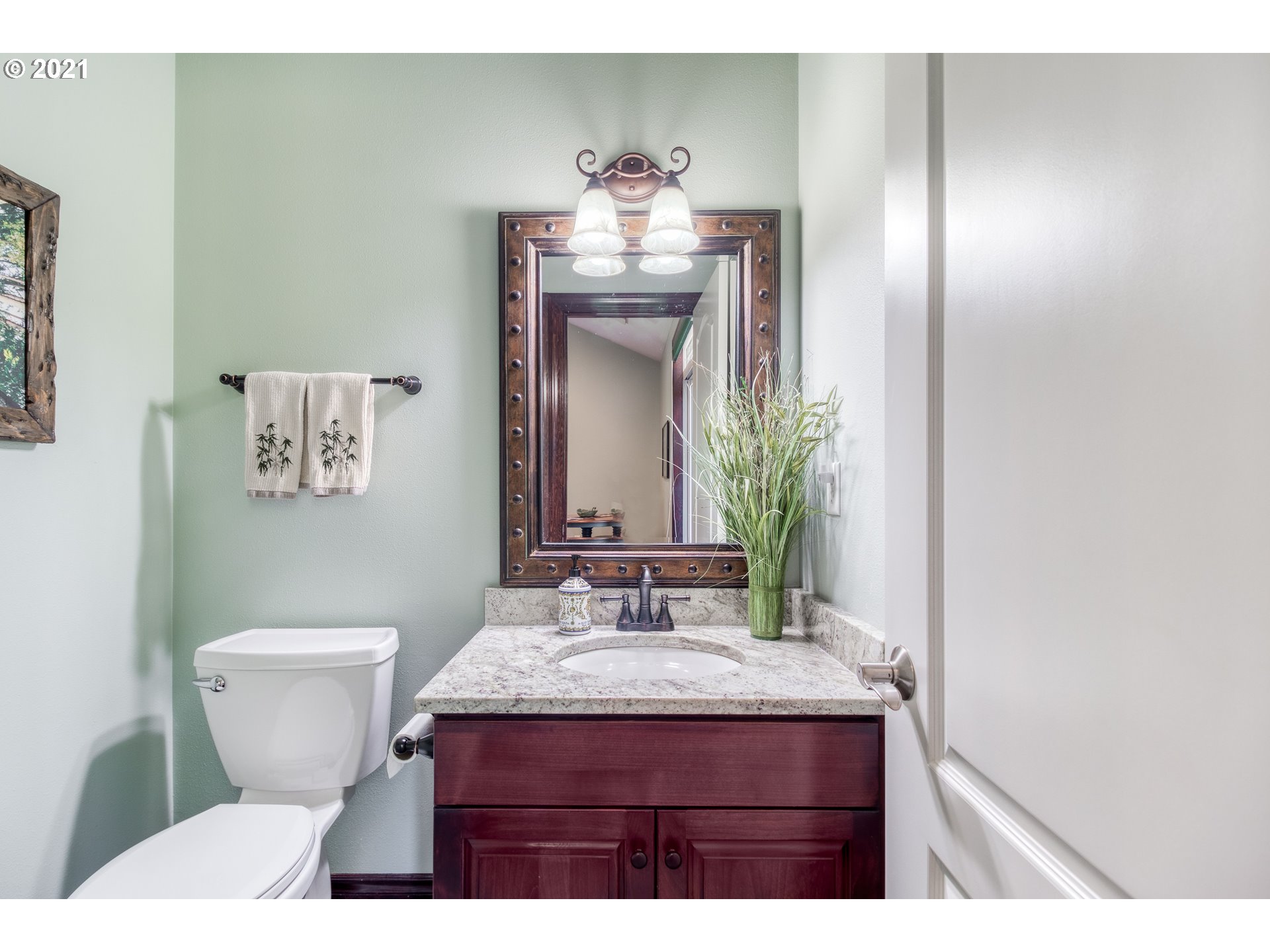 325 Spruce Creek Road Longview, WA 98632 - Photo 14 of 31 Gallery Image 14