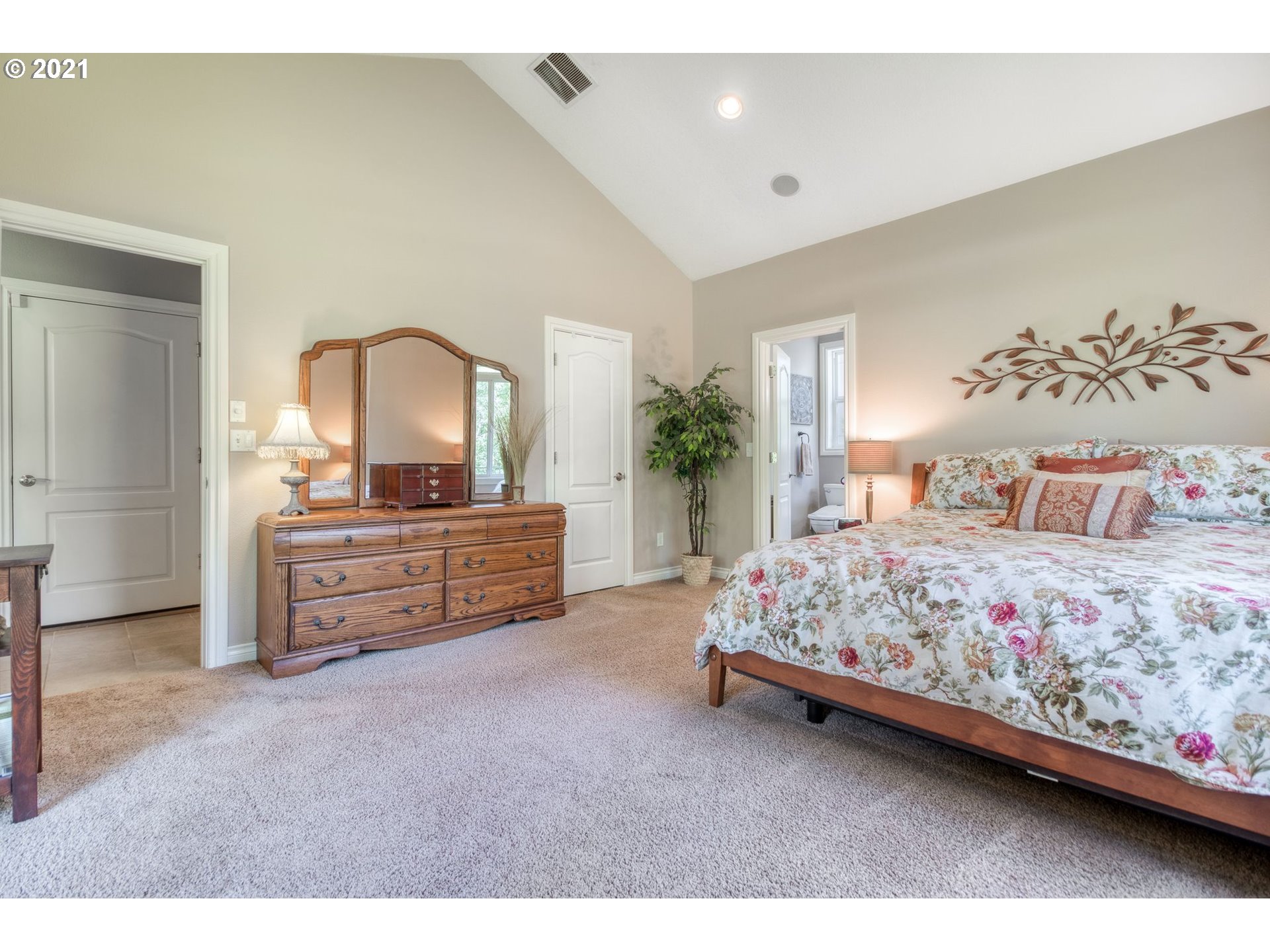 325 Spruce Creek Road Longview, WA 98632 - Photo 10 of 31 Gallery Image 10