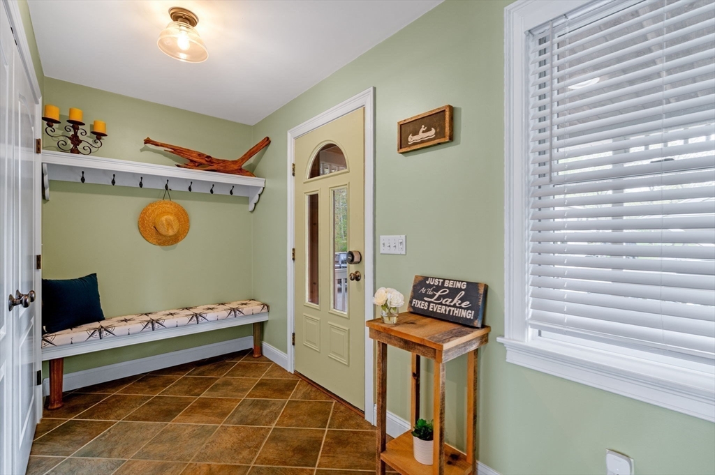 43 West Shore Road Merrimac, MA 01860 - Photo 10 of 42 Gallery Image 10