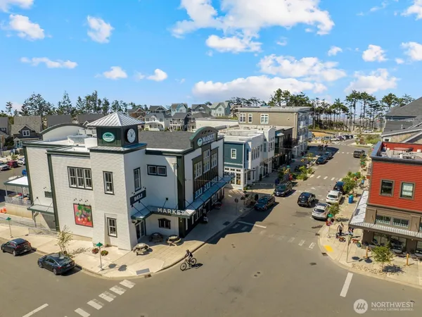 $2,325,000 | 210 Front Street, Pacific Beach, WA 98571