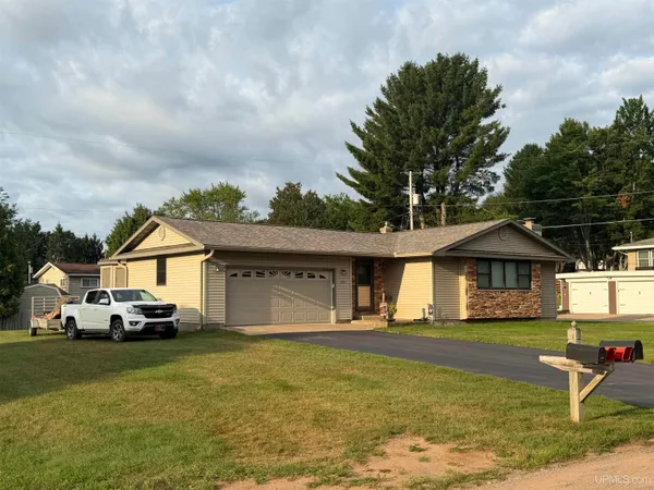 $300,000 | 1785 Ellsworth Street, Ishpeming, MI 49849