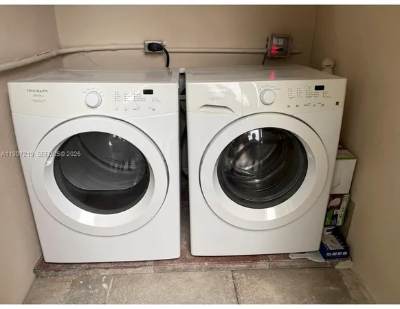 $1,600 | 5800 Taylor Street, Unit 1, Hollywood, FL 33021