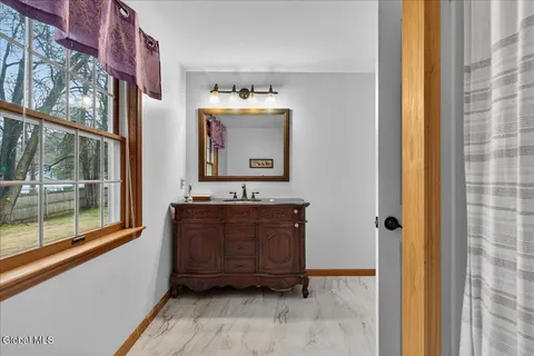 $534,900 | 4 Joseph Terrace, Guilderland, NY 12203