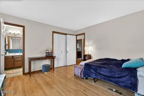 $534,900 | 4 Joseph Terrace, Guilderland, NY 12203