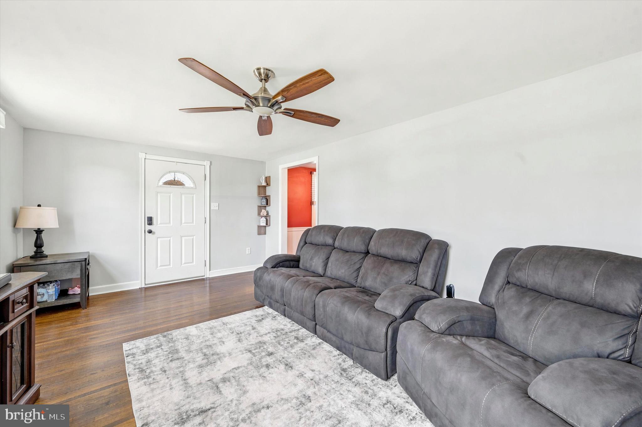 306 Burk Avenue Ridley Park, PA 19078 - Photo 5 of 26 Living Room