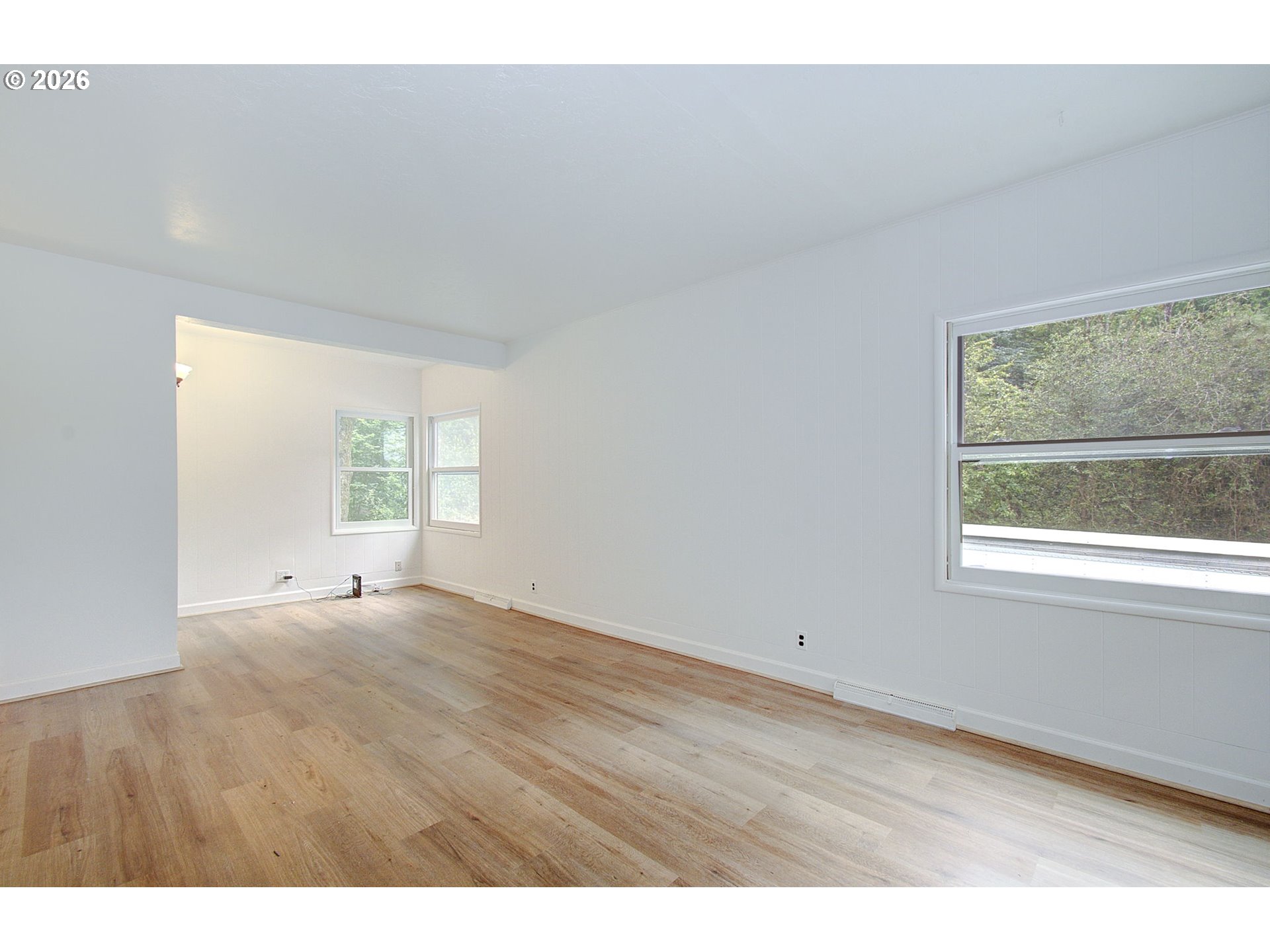 19432 Northeast Mattson Road Brush Prairie, WA 98606 - Photo 13 of 47 Living Room