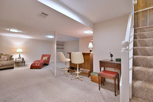 $449,000 | 1105 Fern Drive, Mount Prospect, IL 60056