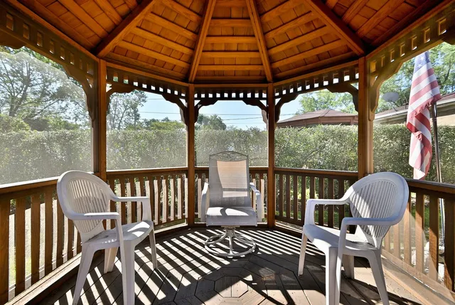 $449,000 | 1105 Fern Drive, Mount Prospect, IL 60056