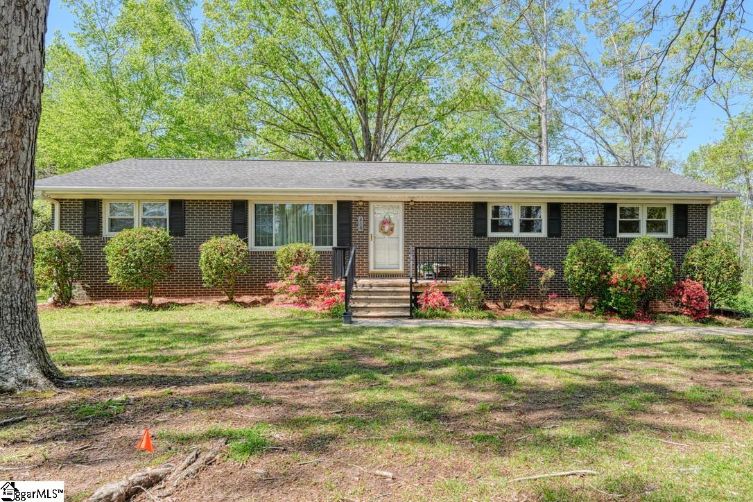 416 Woodley Road Spartanburg, SC 29306 - Photo 1 of 45 Gallery Image 1