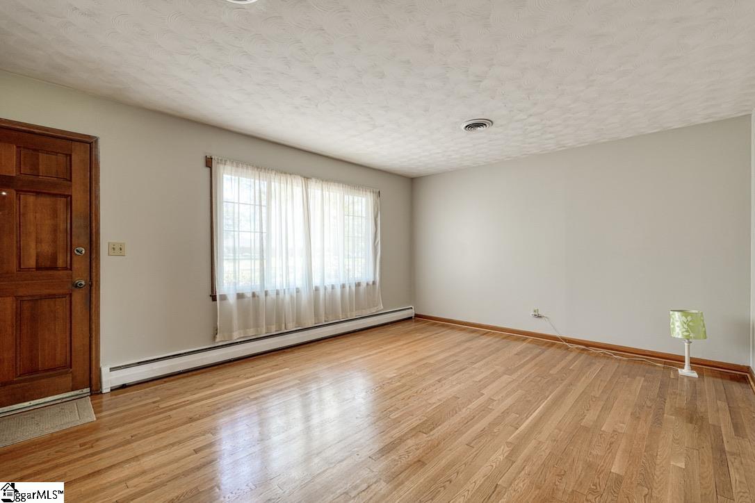 416 Woodley Road Spartanburg, SC 29306 - Photo 3 of 45 Gallery Image 3