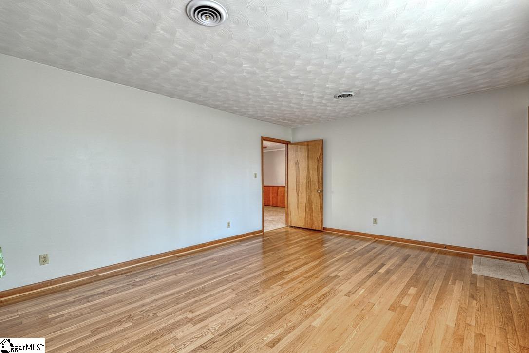 416 Woodley Road Spartanburg, SC 29306 - Photo 5 of 45 Gallery Image 5
