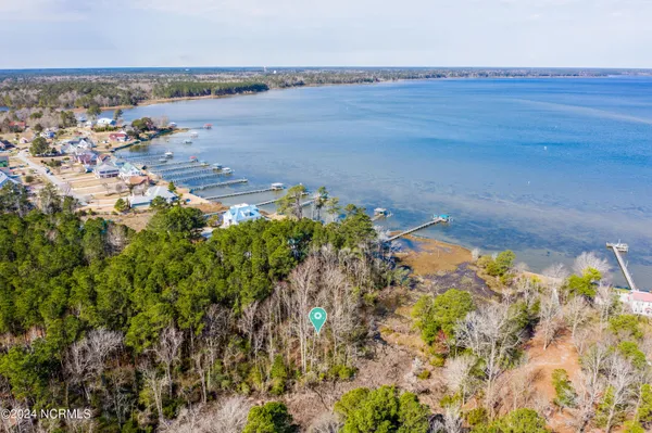 $275,000 | 200 Bayside Drive, Sneads Ferry, NC 28460