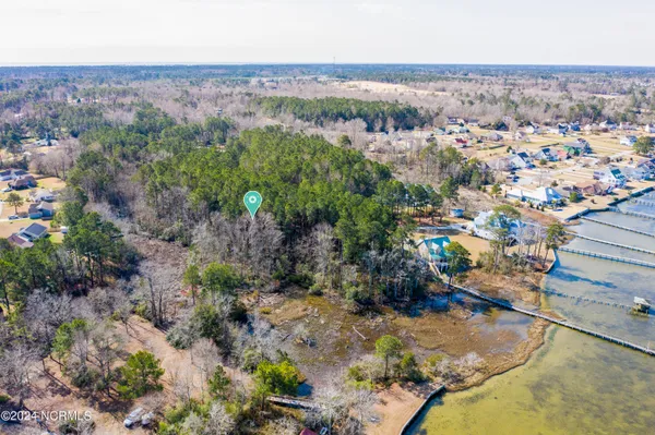 $275,000 | 200 Bayside Drive, Sneads Ferry, NC 28460