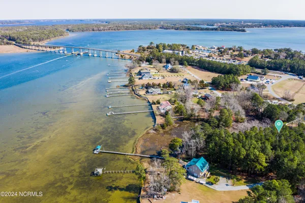 $275,000 | 200 Bayside Drive, Sneads Ferry, NC 28460