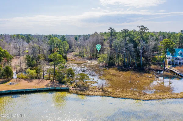 $275,000 | 200 Bayside Drive, Sneads Ferry, NC 28460