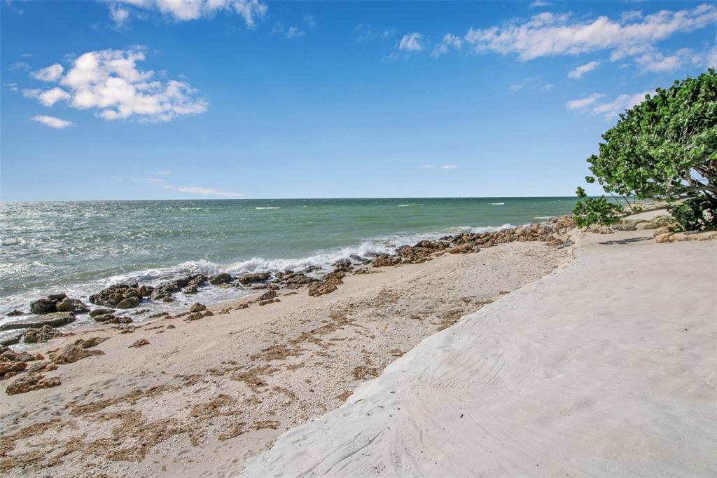 121 North Casey Key Road Osprey, FL 34229 - Photo 14 of 63