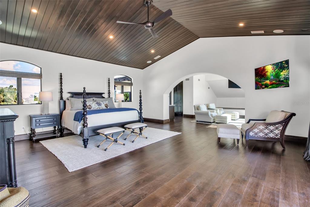 121 North Casey Key Road Osprey, FL 34229 - Photo 20 of 63